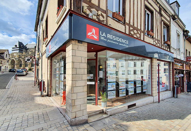 Agence immobilière à Saint-Étienne-du-Vauvray - LA RESIDENCE